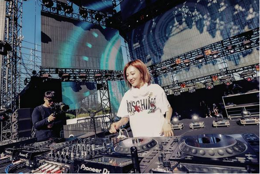 选世界百大的女DJ—DJ KAKA（DJ女侠）