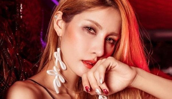 香港的性感女DJ-布睎尤Pussy Catz 香港的性感女DJ-布睎尤Pussy Catz