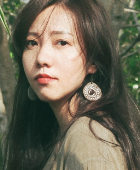 自在如我的诗意歌手——曹方