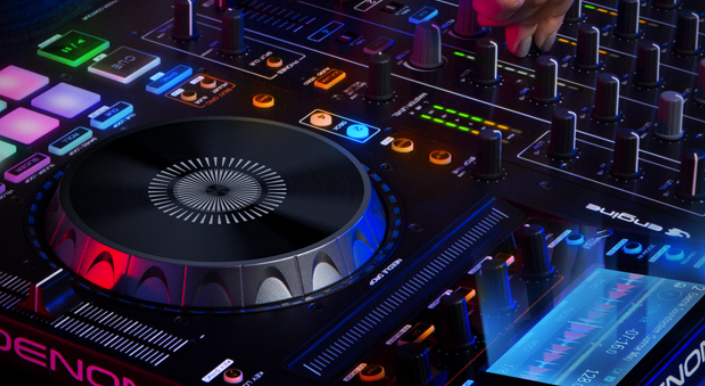 Denon DJ MCX8000 混合型独立DJ工作台+Serato DJ控制器